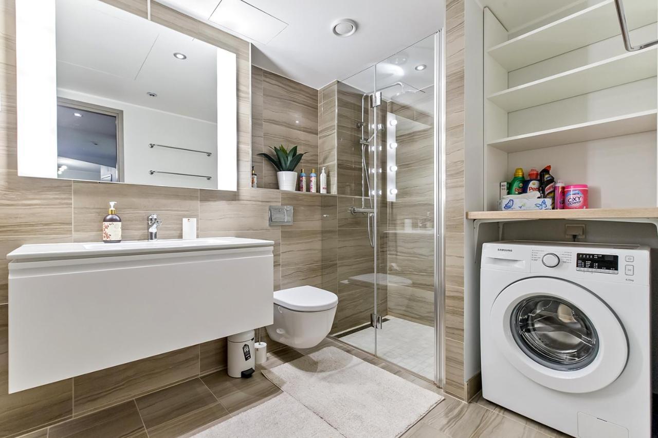 Luxuriously Furnished, Spacious Rotermanni Jewel ทาลลินน์ ภายนอก รูปภาพ